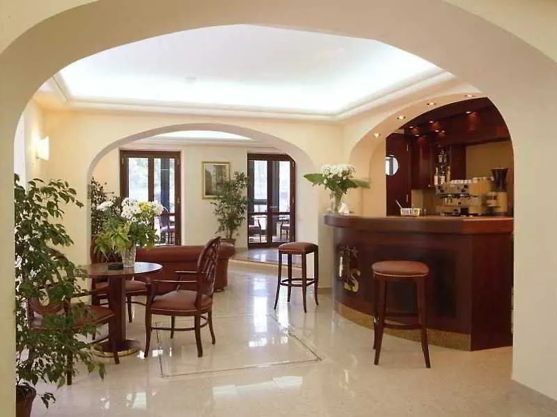 Hotel Stella Rapallo 3*,  Italy