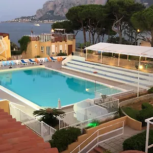 https://ashur-apartments.sicilyhotelsitaly.net